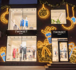 Праздничная иллюминация фасада магазина, украшение фасада к новому году  » Кликните для увеличения ->